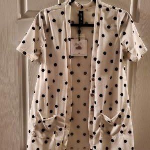 AGNES AND DORA FAVORITE CARDI XS NWT IVORY BLACK